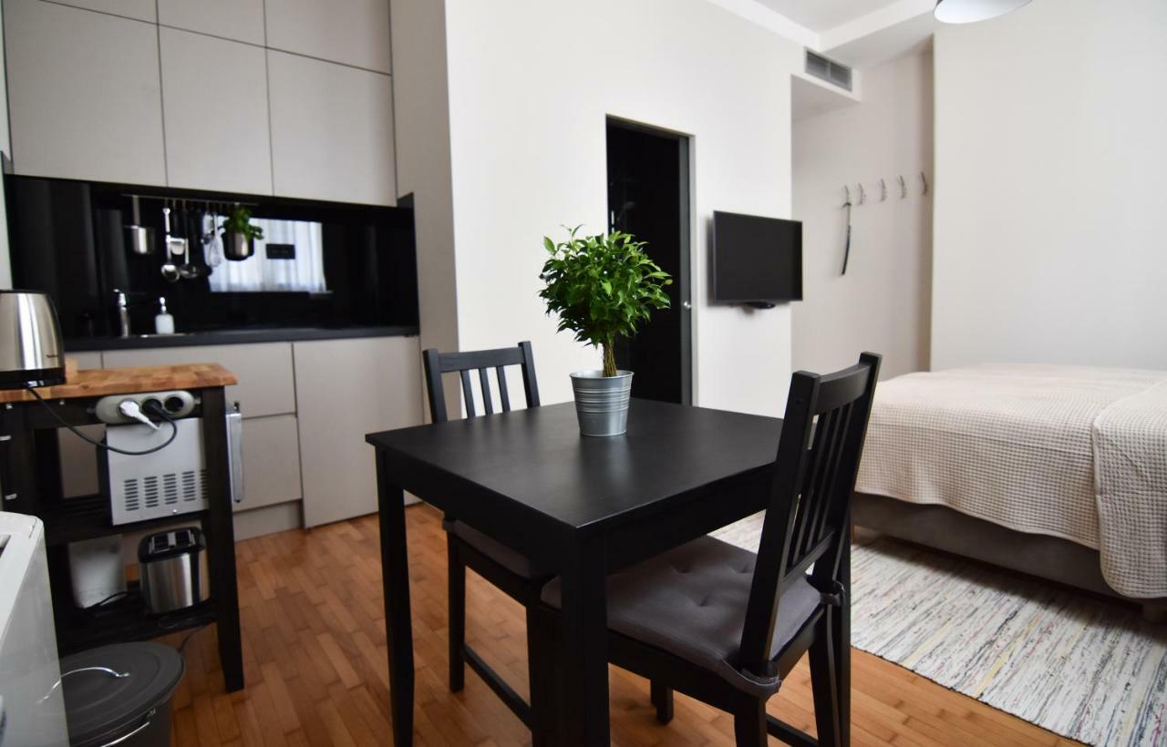 Karlo Main Square Apartments 1 ซาเกร็บ ภายนอก รูปภาพ