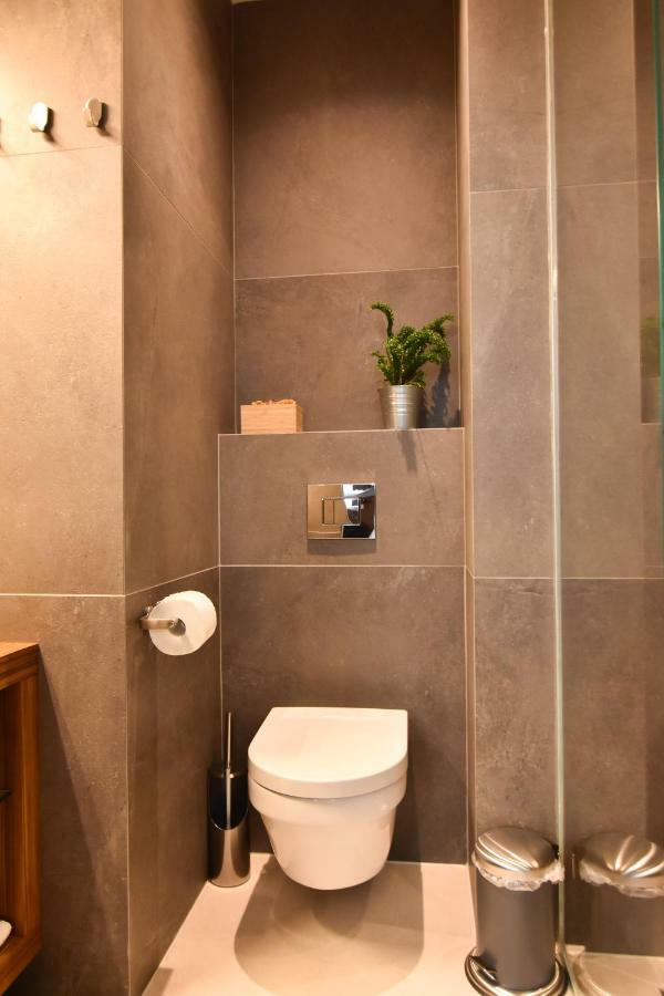 Karlo Main Square Apartments 1 ซาเกร็บ ภายนอก รูปภาพ
