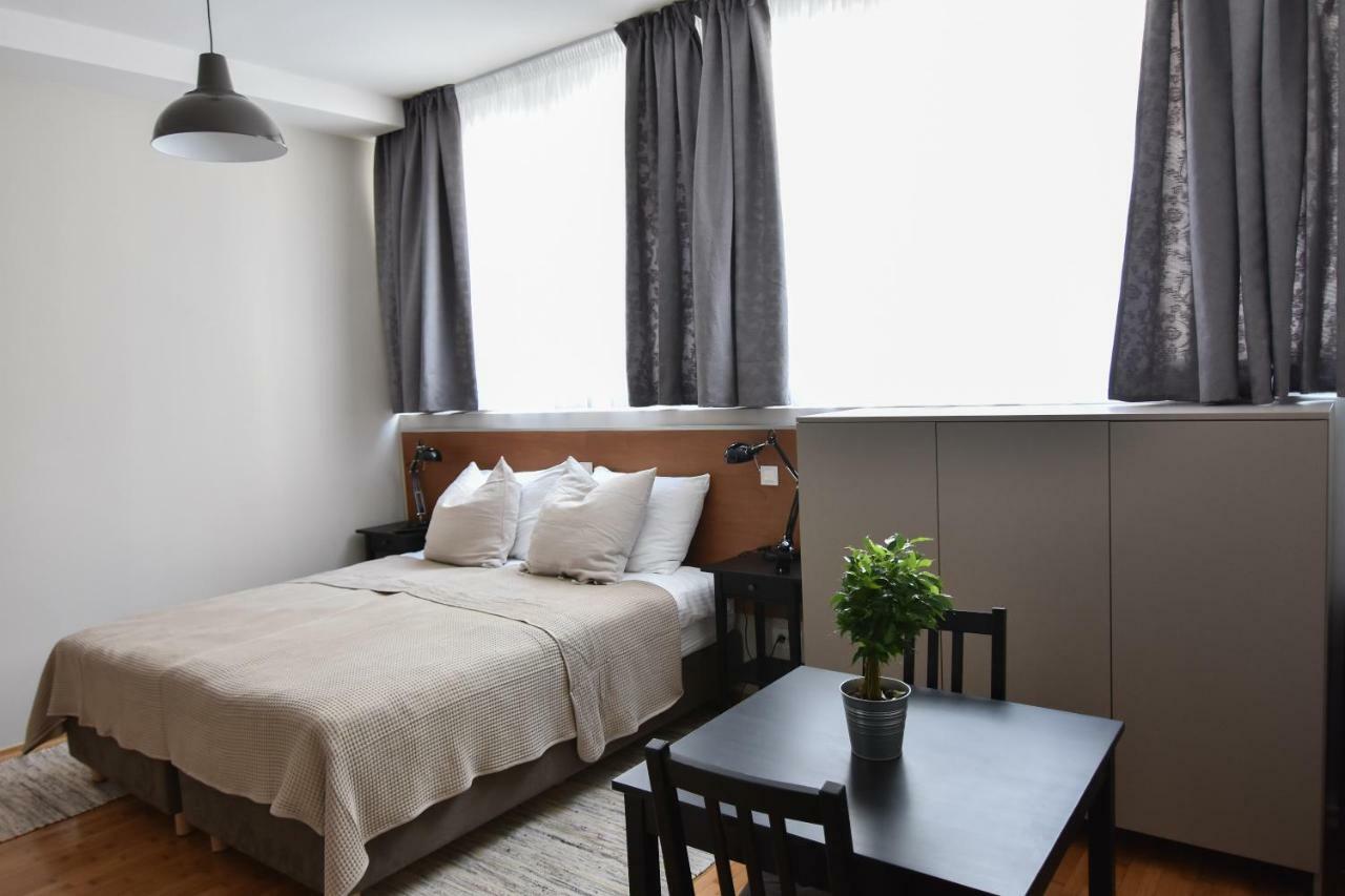 Karlo Main Square Apartments 1 ซาเกร็บ ภายนอก รูปภาพ