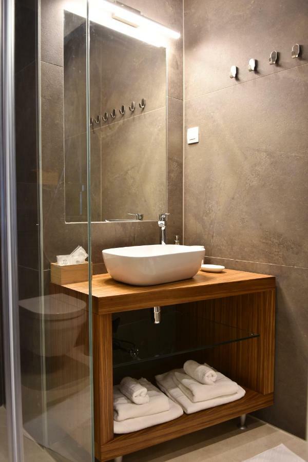 Karlo Main Square Apartments 1 ซาเกร็บ ภายนอก รูปภาพ